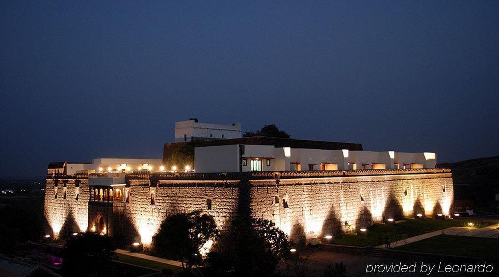 Fort Jadhavgadh -A Gadh Heritage Hotel Sasvad Exterior photo