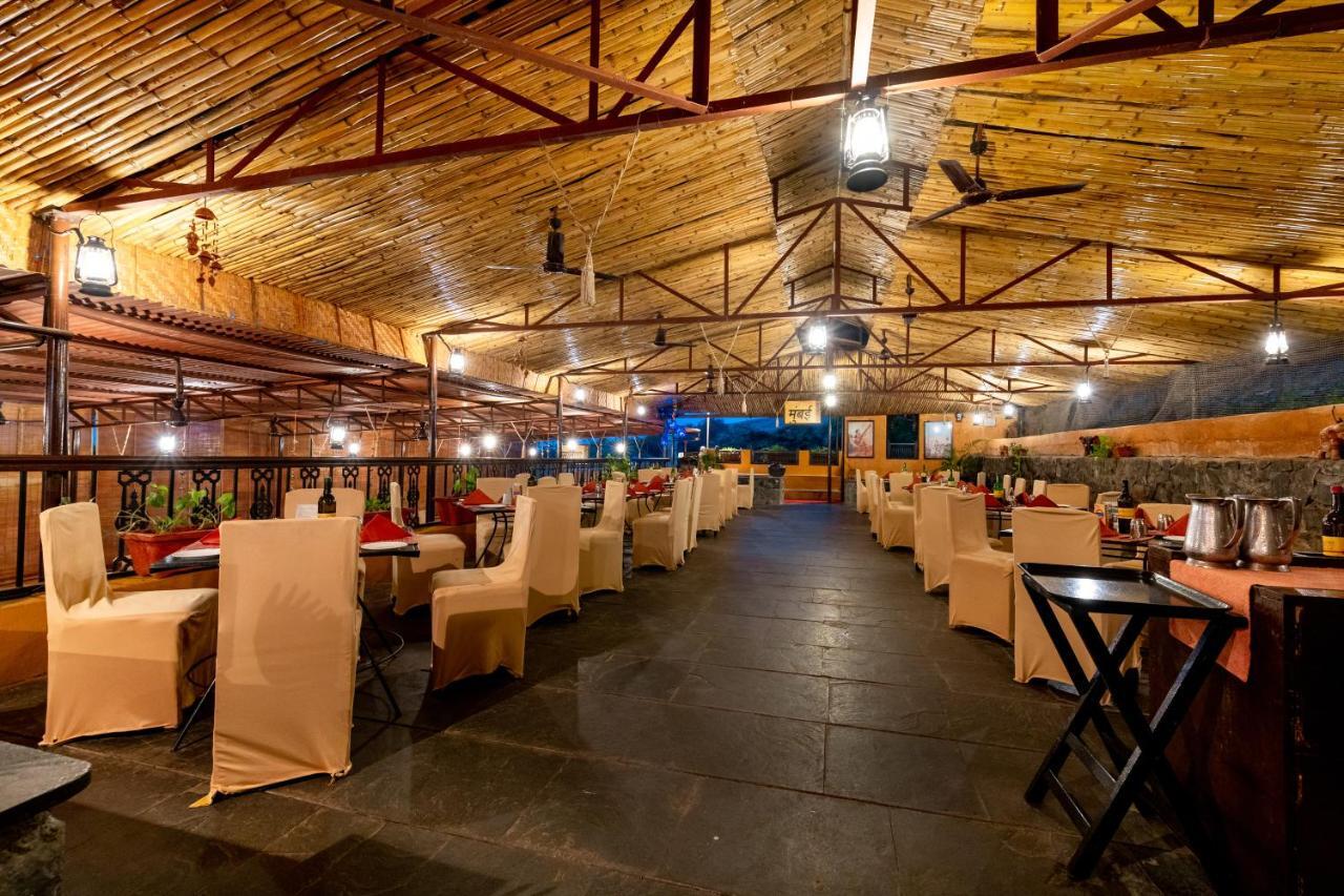 Fort Jadhavgadh -A Gadh Heritage Hotel Sasvad Exterior photo