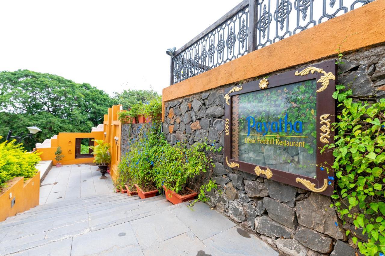 Fort Jadhavgadh -A Gadh Heritage Hotel Sasvad Exterior photo